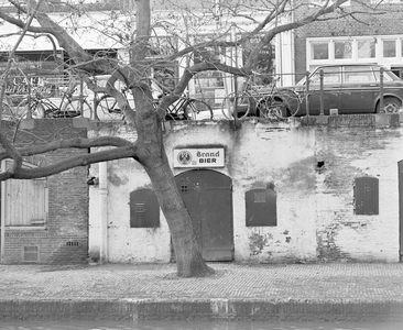 881821 Gezicht op de werfkelder behorende bij het pand Oudegracht 259 te Utrecht.
